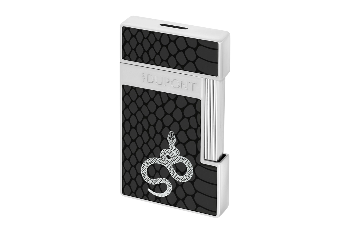 Een S.T. Dupont Slimmy Chinese New Year 'Black Snake' Aansteker koop je bij P.W. Akkerman Amsterdam