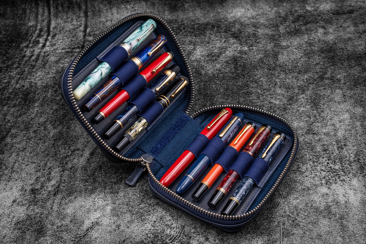 Galen Leather Zippered Expansi-Pouch for 10 pens - Crazy Horse Navy Blue