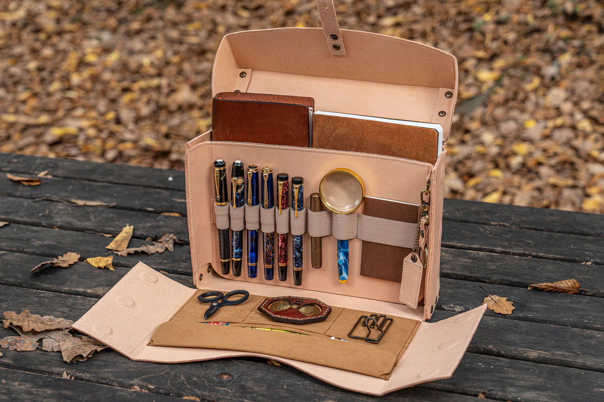 Galen Leather Writer's Medic Bag - Undyed