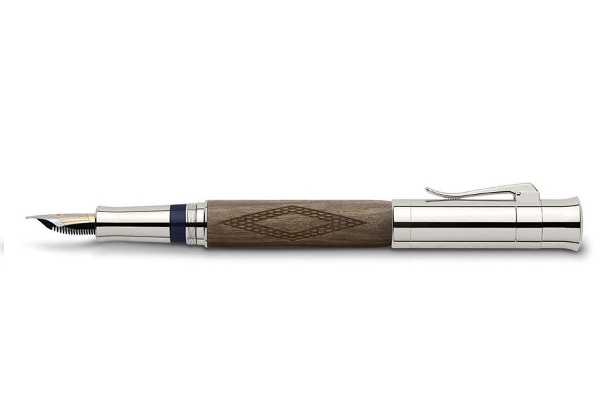 Graf von Faber-Castell POTY 2010 'Walnut Wood' Vulpen