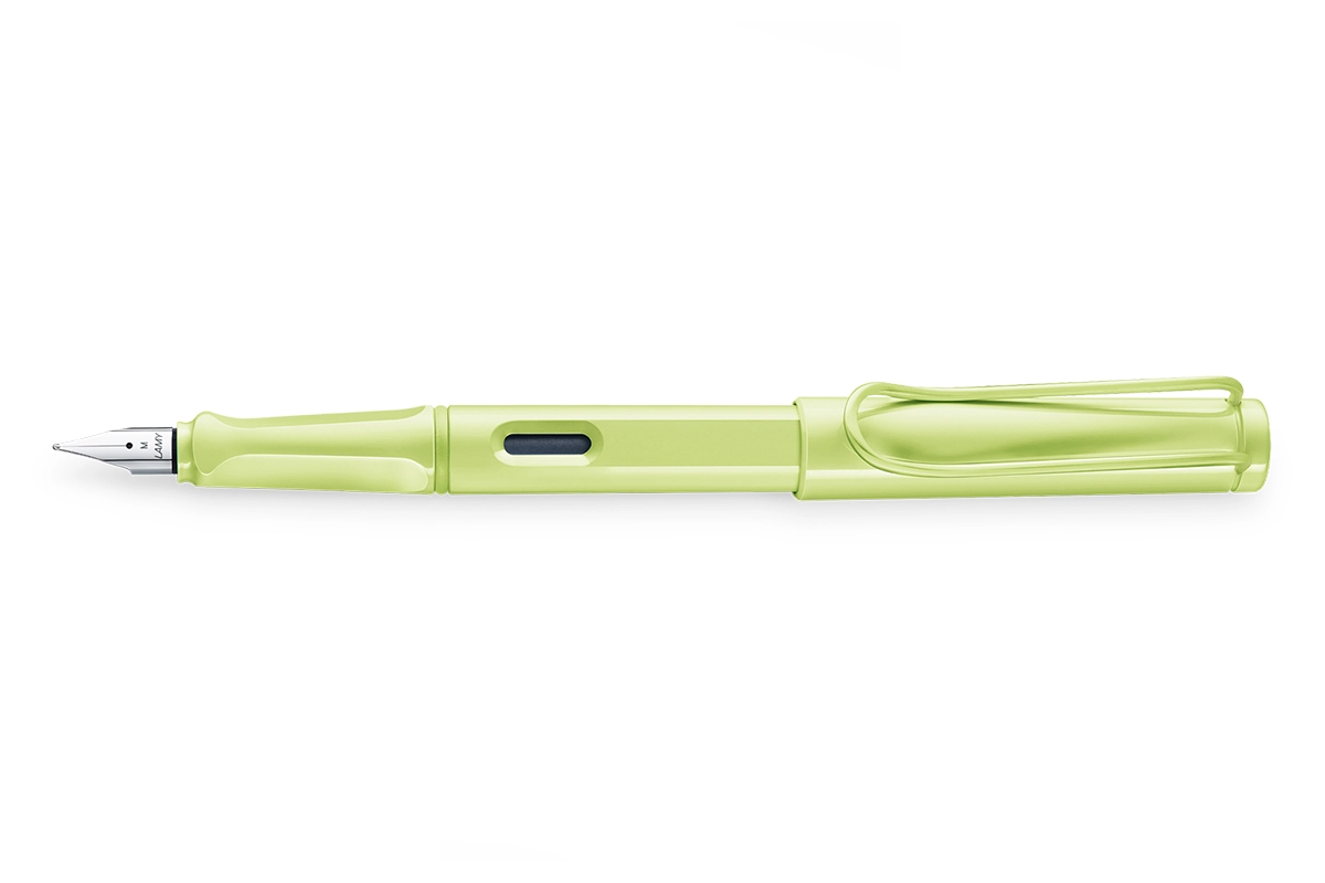Een LAMY Safari Springgreen Vulpen (2023) koop je bij P.W. Akkerman Amsterdam