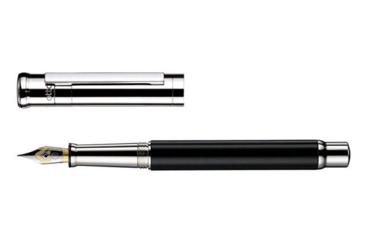 Otto Hutt Design 04 Zwart Shiny Vulpen