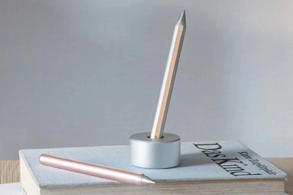 Een Stilform AEON Pencil Magnesium Matt koop je bij P.W. Akkerman Amsterdam